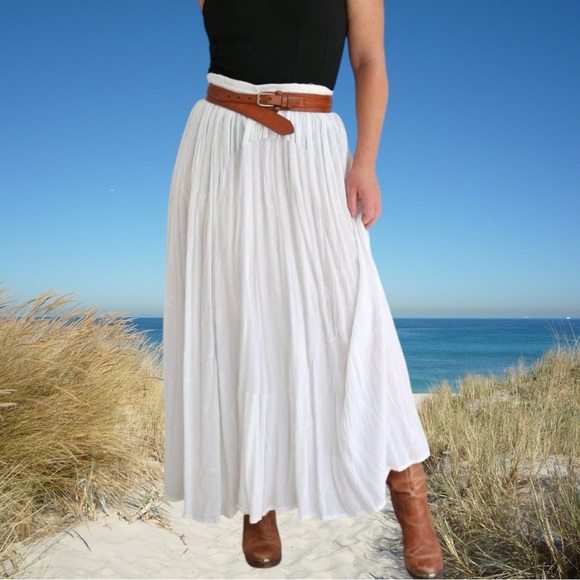 White Lined Elastic Waist Polyester-Rayon Crinkle Maxi Skirt Size Large - Picture 1 of 9